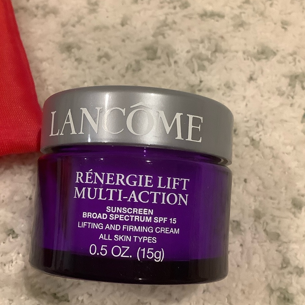 Lancôme Skincare Sample Bundle with Red Satin Pouch NWOT - Picture 8 of 15